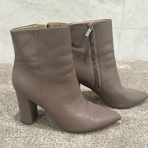 Marc Fisher booties, taupe size 7, soft leather